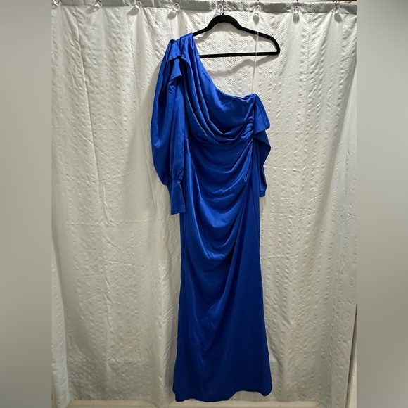 Elegant Blue One-Shoulder Dress - Picture 5 of 8